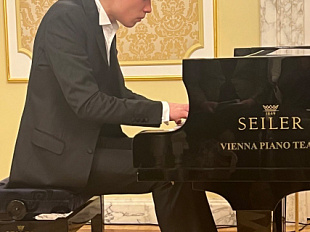 Concert of Russian-Chinese pianist E. Wong at the Russian Embassy in Austria